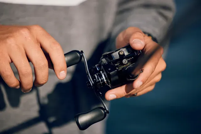 Abu Garcia Zenon X Baitcasting Reel SHS 8.3:1 Left