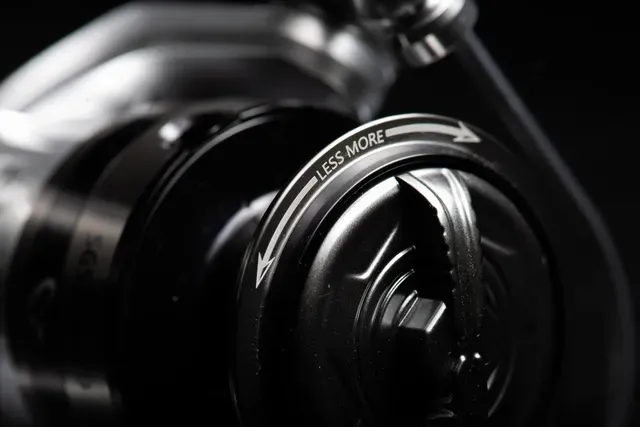 Savage Gear SGS6 Spinning Reel 8000