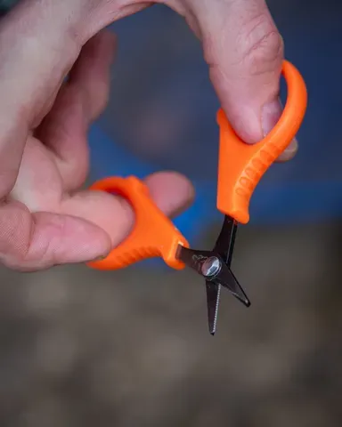 Fox Edges Titanium Braid Scissors Serrated