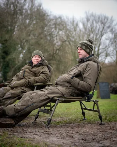 Fox Voyager Compact Recliner 57cm 65cm 5.5kg Polyester