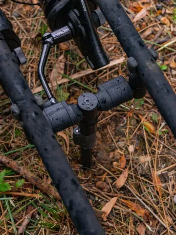 Fox Black Label QR Buzz Bar 2 Rod Adjustable 14.5–16cm Aluminium