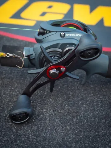 Lew's Speed Spool RX Baitcastingrolle 34 7.5:1 193g 9.1kg