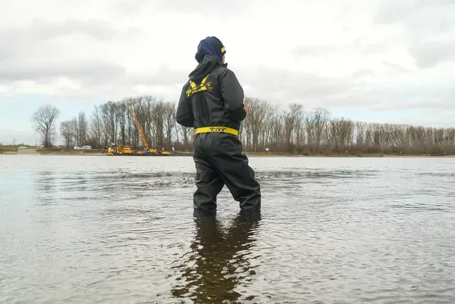 Black Cat Booted Waders UK 8/EU 42