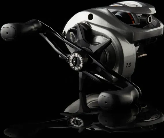 Savage Gear SG6 300 Baitcasting Reel 7.3:1 Left