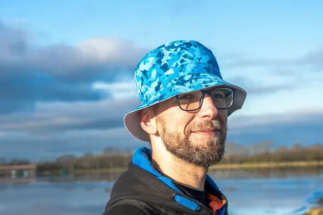 Preston Reversible Bucket Hat Camo/White