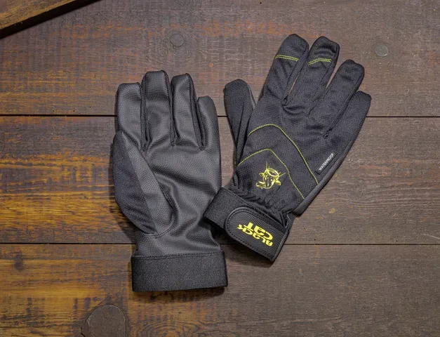 Black Cat Waterproof Glove One Size Full Finger Landing