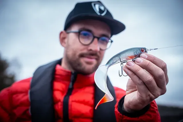 Fox Rage Pro Grub Loaded 35g 16cm Treble #2 UV Glitter Perch