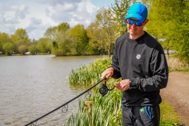 Preston Black Minimal Sweatshirt S