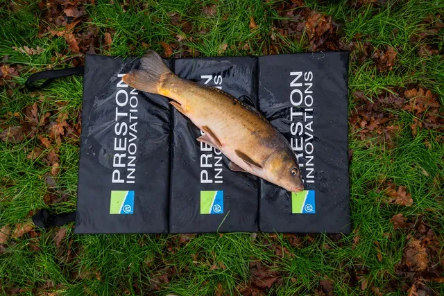 Preston Fold Away Unhooking Mat 50cm 75cm 100% Polyester