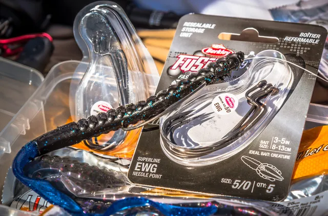 Berkley PowerBait Softbaits PBBPW7 18cm Blue Fleck Firetail