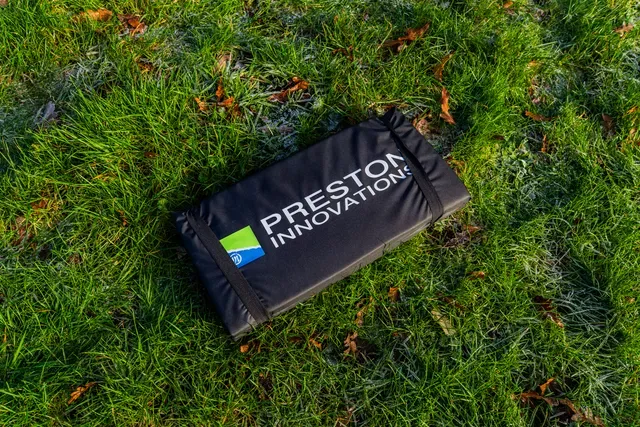 Preston Fold Away Unhooking Mat 50cm 75cm 100% Polyester