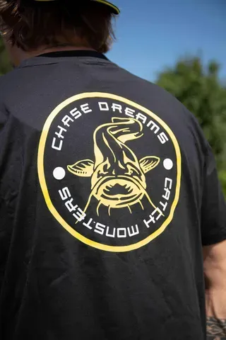 Black Cat Chase Dreams Black Tee XXXL