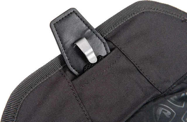 Fox Rage Camo Voyager Belt Carryall 28x15x19cm 2 Compartments