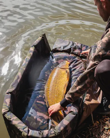 Fox Camolite Deluxe Welded Mat 117cm 57cm