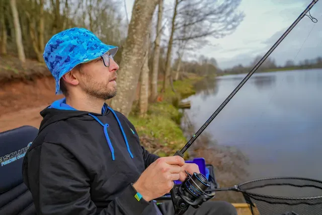 Preston Reversible Bucket Hat Camo/White