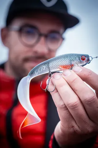 Fox Rage Pro Grub Loaded 35g 16cm Size 2 Treble UV Perch