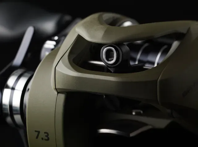 Savage Gear SG8 250 Baitcasting Reel 8.1:1 Right