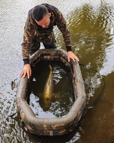 Fox Carpmaster Air Mat 132x74cm Inflatable