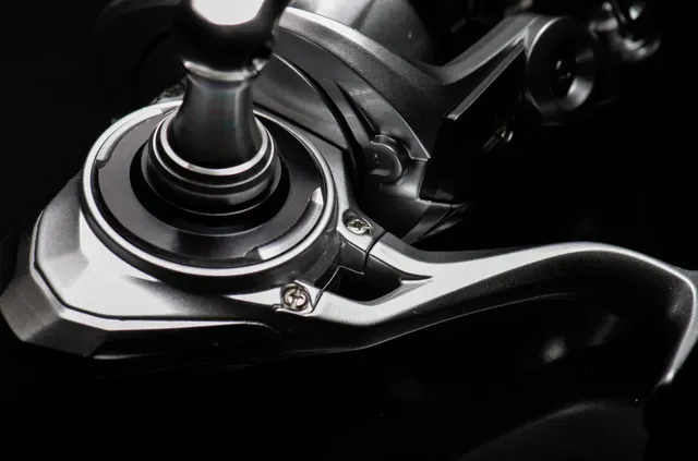 Savage Gear SGS6 Stationärrolle 10000 1220g