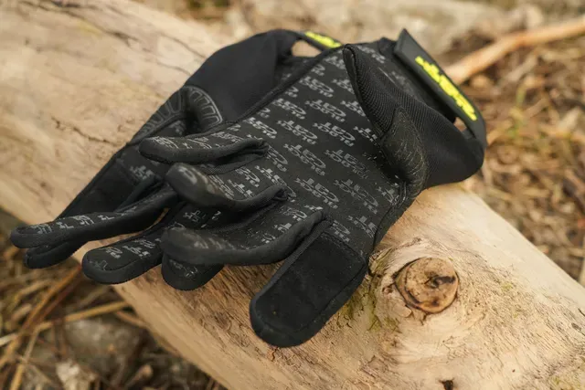 Black Cat Cat Gripper Gloves L