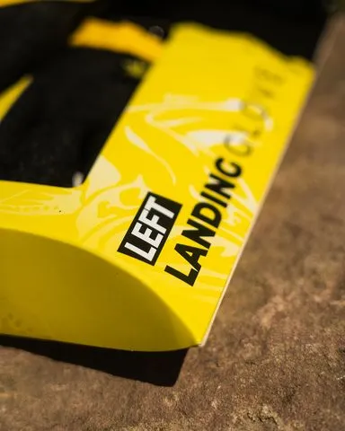 Black Cat Landing Glove Left L