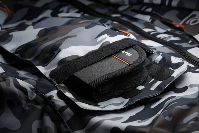 Savage Gear Zipper Wallet Holds and Foam 17x11cm 12 100% Polyester