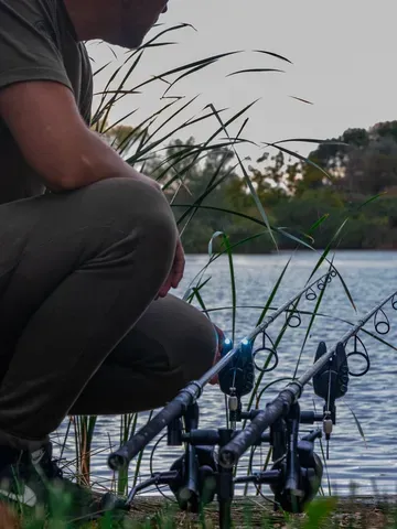 Fox Black Label QR Buzz Bar 2 Rod Adjustable 14.5–16cm Aluminium