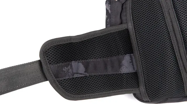 Fox Rage Camo Voyager Belt Bag 68x21x18cm