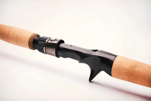 Savage Gear Alpha SG6 Monster Baitcaster-Rute 2.46m 110–220g 228g 2pc