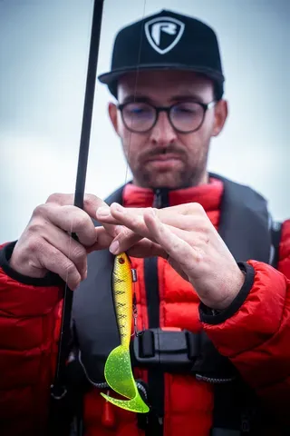 Fox Rage Pro Grub Loaded 35g 16cm Treble #2 UV Glitter Perch