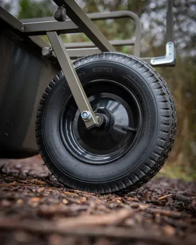 Fox Voyager Barrow Plus 1 17.45kg 94cm Pneumatic