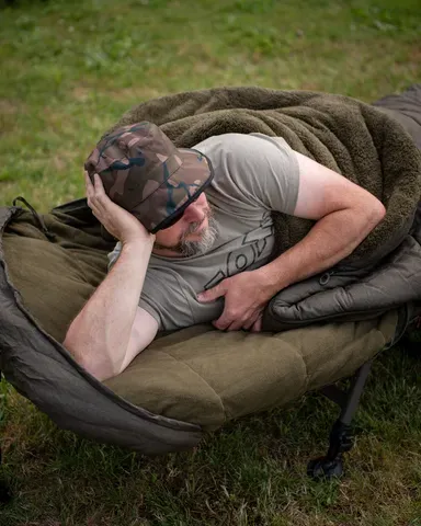 Fox Voyager Compact 210cm 4 Season 100% Polyester