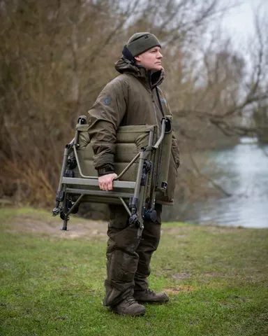 Fox Voyager Recliner Chair 70cm 75cm 7kg Polyester