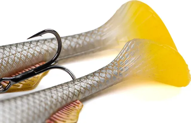 Fox Rage Super Slick Shad 23cm 97g UV Silver Ghost 2x 2/0