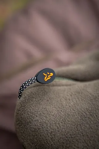 Fox Ven-Tec Thermal Bedchair Cover 240cm