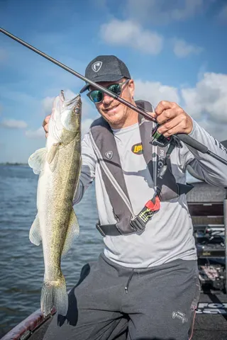 Fox Rage Warrior Zander Jig Spinning Rod 2.4m 10–30g