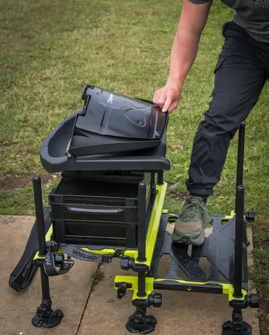 Matrix F25 Pro Swivel Seatbox Lime Edition 13.5kg 76.1cm Aluminium