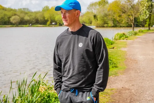 Preston Black Minimal Sweatshirt S