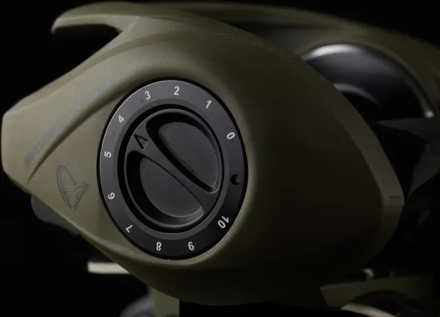 Savage Gear SG8 Baitcasting Reel 250 8.1:1 Left
