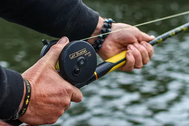 Black Cat Buster LH Spare Spool 650 16kg 750g 5.2:1