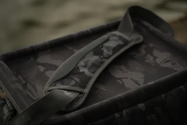 Fox Rage Camo Voyager Moulded XL Carryall 50x33x31cm