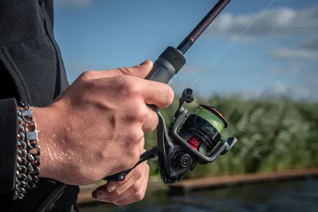 Fox Rage Warrior Spinning Reel 2000 249g 4.1kg 5.2:1 4+1