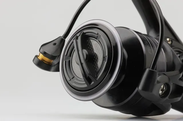 Prologic Element Spinning Reel 4000 5.2:1 337g 1.8kg 84cm