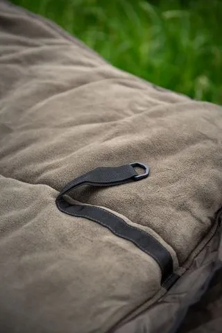 Fox Ven-Tec Thermal Bedchair Cover 240cm