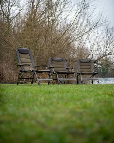 Fox Voyager Recliner Chair 70cm 75cm 7kg Polyester