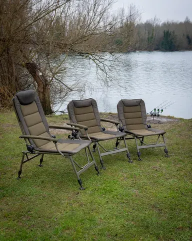 Fox Voyager Recliner Chair 70cm 75cm 7kg Polyester