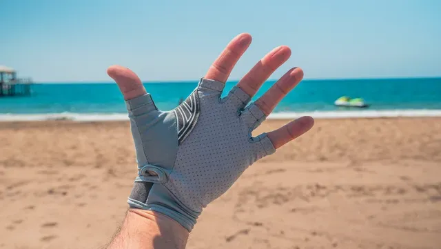 Fox Rage Lightweight UV Gloves Fingerless Medium