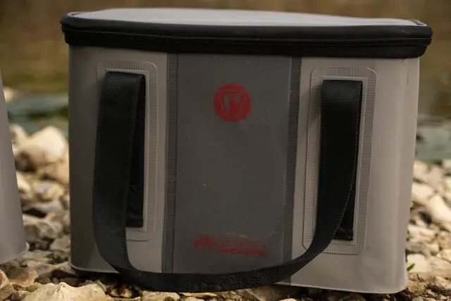 Fox Rage Pro Series Welded Bag Medium 30.8x23.8x28cm