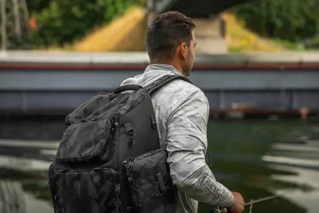 Fox Rage Camo Voyager Rucksack 42x24x45cm 5 Waterproof Base