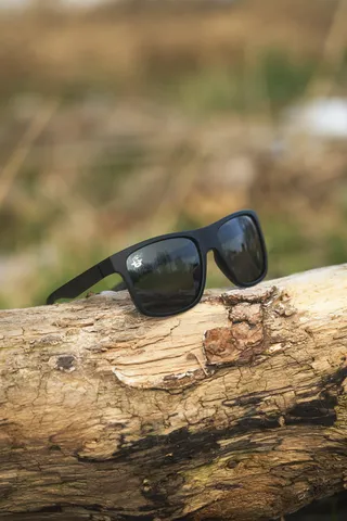 Black Cat Rebel Polarisationsbrille Grey Classic TAC